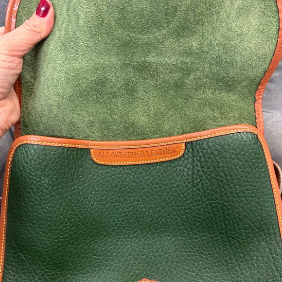 Stunning Dooney & Bourke ๐ - Picture 4 of 12